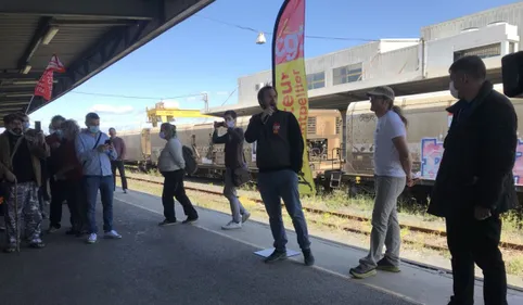 Cheminots, syndicats, et élus mobilisés à Perpignan pour le retour...