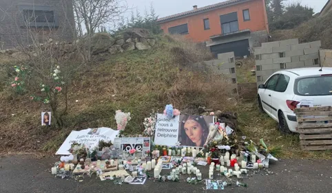 Non les taches de sang retrouvées dans la voiture blanche ne...