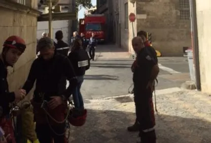 Un homme retranché dans une grue à Castres