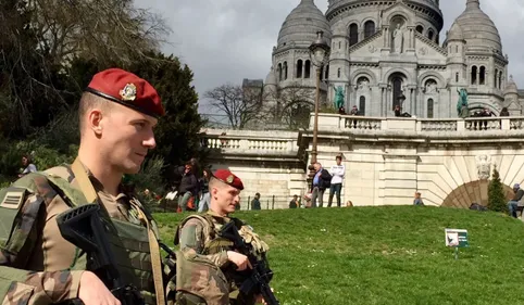 Le 8ème RPIMA, sentinelle de Paris