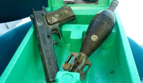 Un obus et un pistolet retrouvés à l'usine de tri de Calce