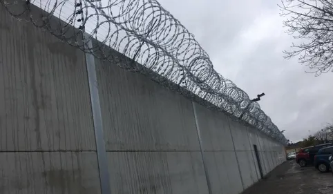 Le mur d'enceinte de la prison d'Albi sécurisé