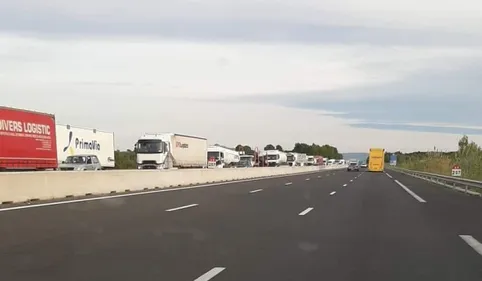 Manifestation des forains sur l'autoroute A9 en direction du Boulou