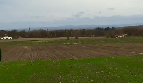 Exclusif : à Lescout, suite à l'affaire de la "ferme-usine",...