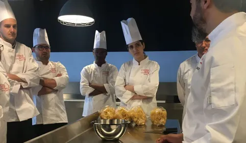 Des Toulousains au chômage apprennent la cuisine avec Thierry Marx