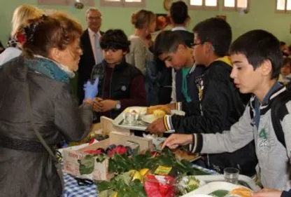 Le collège Ingres a mis des fruits locaux au menu