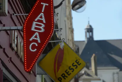 A Pau, les buralistes s'informent pour vendre des munitions