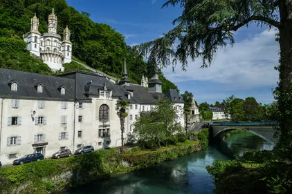 Violences et agressions sexuelles à Bétharram, dans le Béarn : plus...