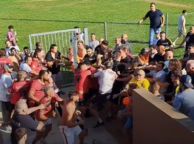 "J'ai vraiment assisté à une scène de chaos". Le témoignage de...