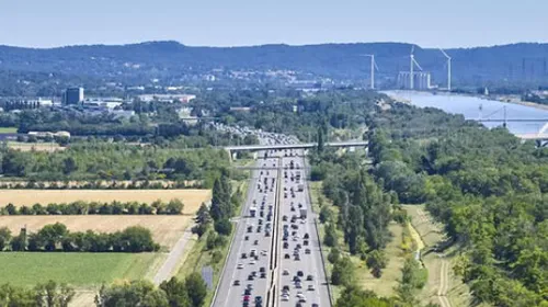 Canicule: Vinci Autoroute lance un appel à la prudence sur le...
