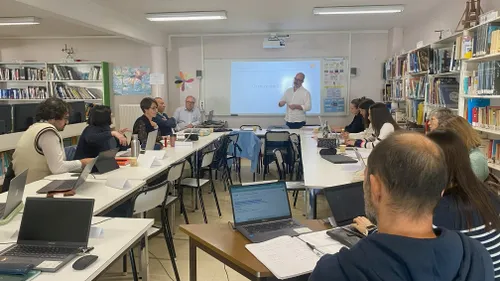 TARN: professeurs et élèves formés à l'IA au collège-lycée Jeanne...