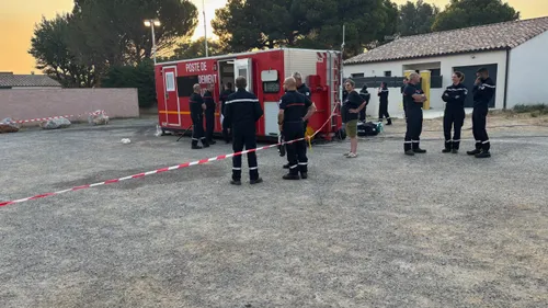 AUDE: la course contre la montre des pompiers face à l'incendie qui...