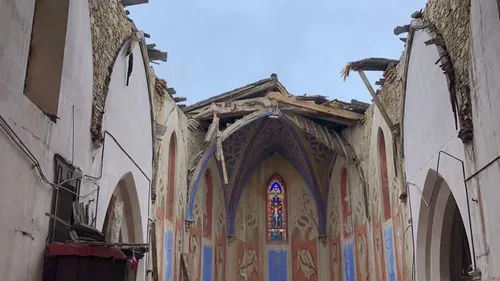 Dans le Gers, le toit d’une église s’effondre après des années...