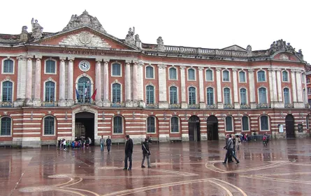 INFO 100%. Le "prédicateur" se baladait à Toulouse avec un cierge...