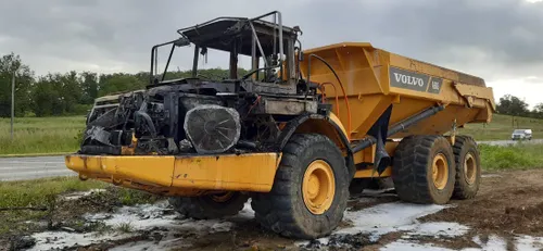 A69: un engin incendié à Teulat sur le chantier de l'autoroute...