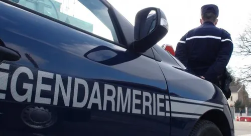 Leur véhicule part en tonneaux : au moins deux gendarmes blessés...