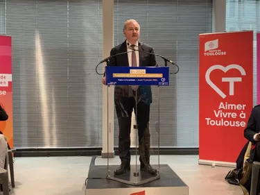 « Métropole oui, Mégapole non » : Jean-Luc Moudenc vante à nouveau...