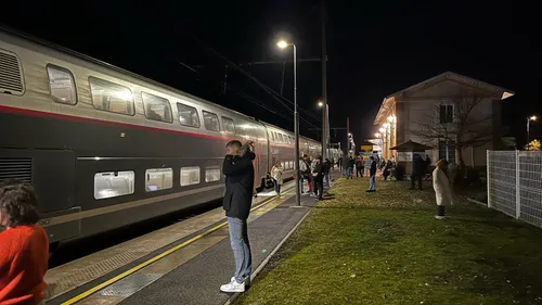 INFO 100%. Naufragés du train : un TGV bloqué entre Agen et Marmande 