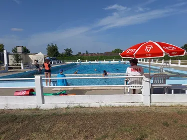 Près de Toulouse, une piscine municipale devient gratuite pendant...