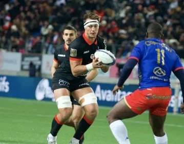 Top 14 : le Stade Toulousain battu dans les grandes largeurs à Paris