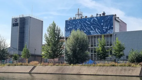Strasbourg : les cafés Sati exposent l’« Heure Bleue »