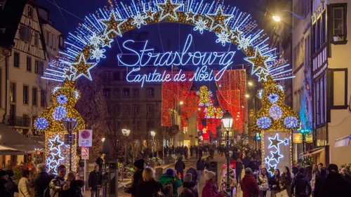 Surfréquentation du marché de Noël de Strasbourg : les...