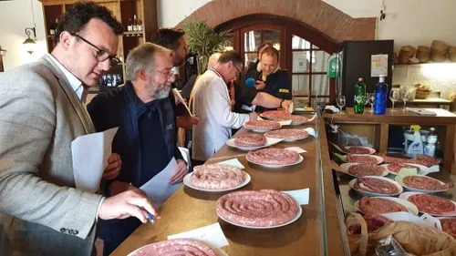 Insolite : la deuxième édition du championnat du monde de saucisse...