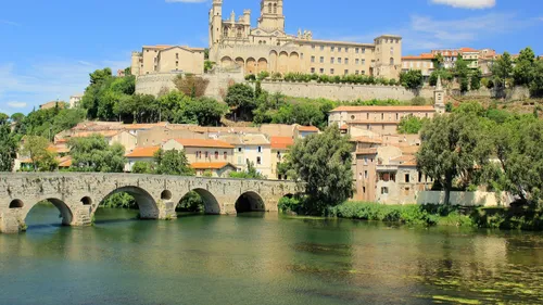 Béziers : une borne interactive pour découvrir la ville « à travers...