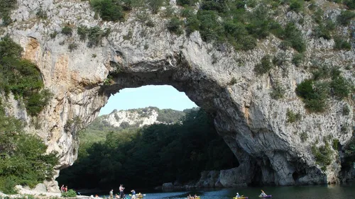 Nîmes : 5 idées de week-end à moins de 2h pour s’évader en famille