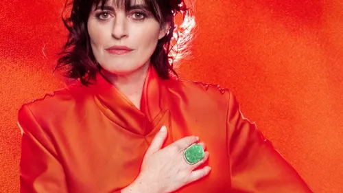 Sandrine Sarroche : « Rire, c’est une forme de thérapie »