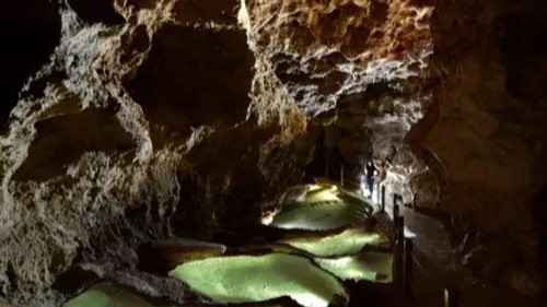 Ça vaut le détour : La grotte lozérienne de Dargilan, près de Meyrueis