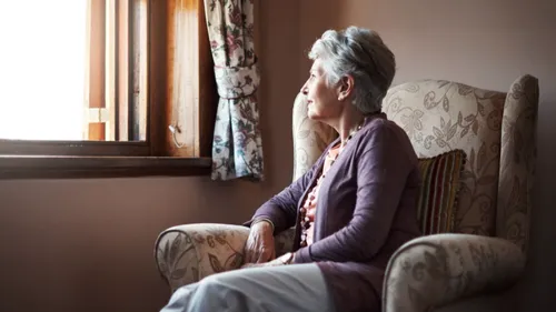 Isolement des aînés : 750 000 seniors en « mort sociale » en France