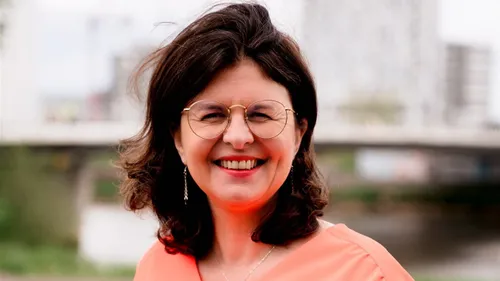 Législatives 2024 : Valérie Oppelt, candidate Renaissance à Nantes,...