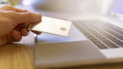 Fraude bancaire : les banques vérifieront désormais les...