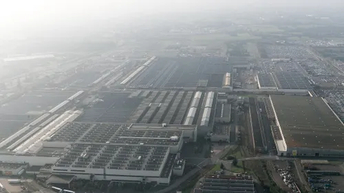 Reprise du travail à l'usine PSA de Chartres-de-Bretagne