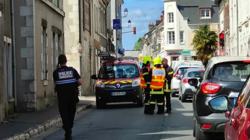 Contres : la corniche d'une maison menace de s'effondrer