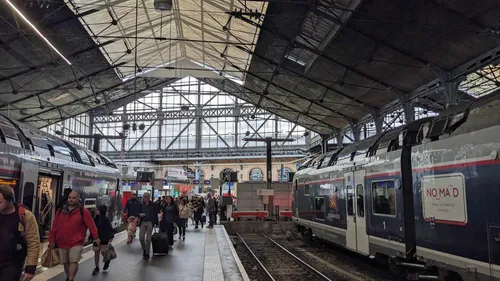 Des usagers du rail bloqués toute la nuit entre la Normandie et Paris