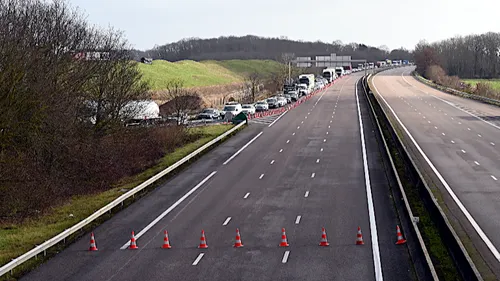 Dans l'Eure, l'A13 bloquée par les agriculteurs