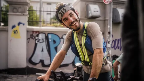 Il parcourt 4 200 kilomètres à vélo entre Roubaix et Istanbul