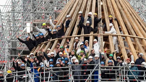 Chantier de Notre-Dame : trois artisans eurois mis à l'honneur à Paris