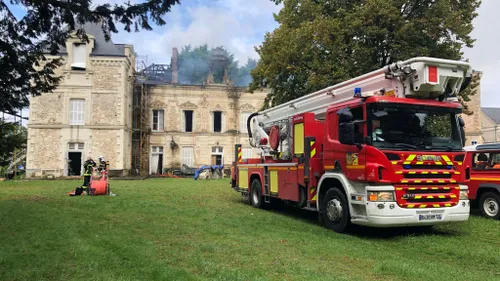 Mansigné : le château de Penchien en grande partie détruit