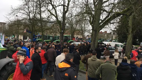 Blois : 200 agriculteurs ont crié leur colère