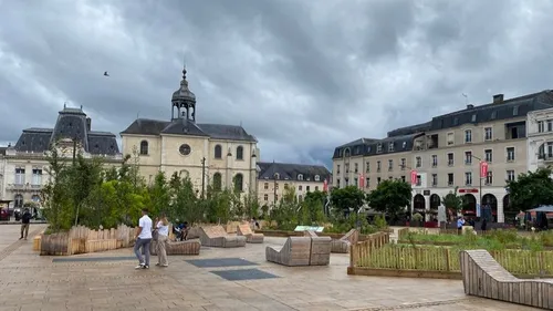 Au Mans, la place de la République a son "jardin d'été"