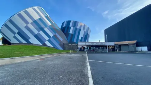 Alençon : La Luciole réagit après un concert sous tension