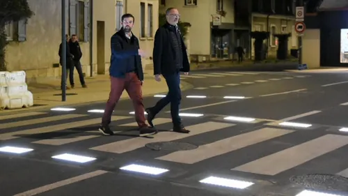 A Bourges, le tout premier "passage piéton intelligent"