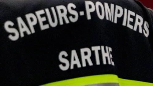 Un pavillon en proie aux flammes dans le sud Sarthe