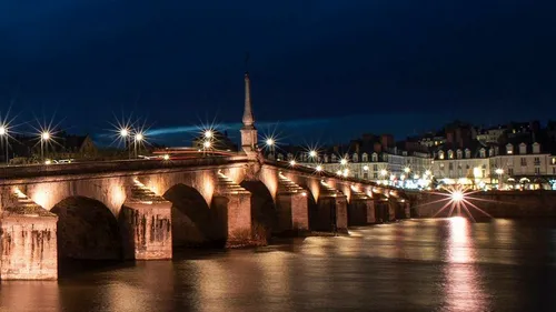 A Blois, le pont Jacques-Gabriel fermé pour cause de tournage