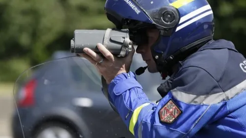 Mayenne : gros excès de vitesse avec un enfant non attaché 