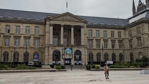 Rouen : un rassemblement organisé après l'assassinat dans une...