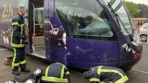 Accident entre un piéton et un tramway au Mans, l'exercice grandeur...